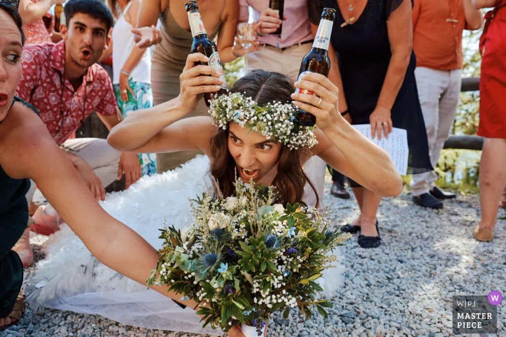 candid natural wedding image 2704515
